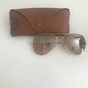 Ray-Ban Aviator Gold with Pink Lens